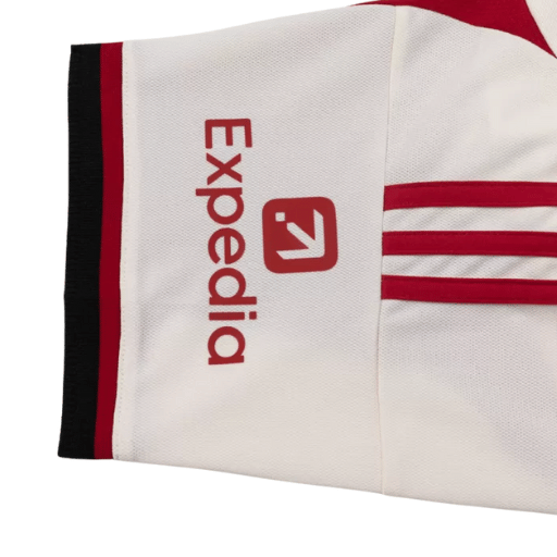 Kit de camisetas locales del Liverpool 2025/26