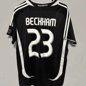 camiseta de fútbol negra del Real Madrid de David Beckham