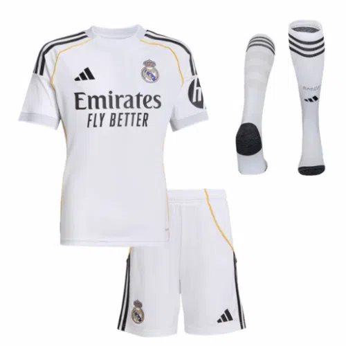 Equipación completa de primera equipación del Real Madrid 2025/26