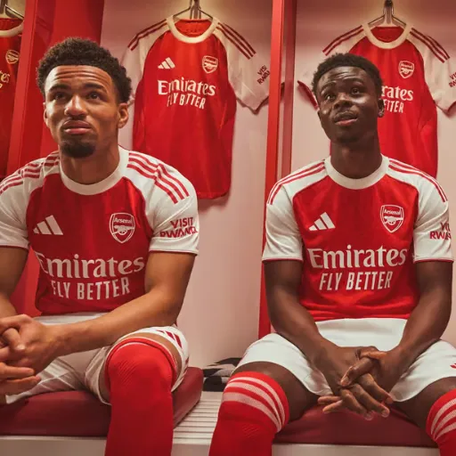 Verificando camisetas auténticas del Arsenal de Adidas