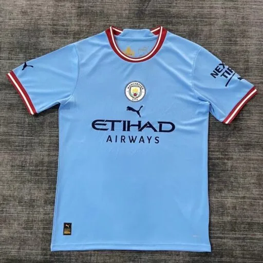 Parte delantera de la camiseta de fútbol de manga corta del Manchester City de Erling Haaland