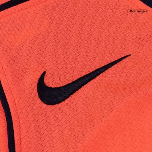 Tercera equipación de fútbol visitante completa infantil del Barcelona 2025/26 cuello
