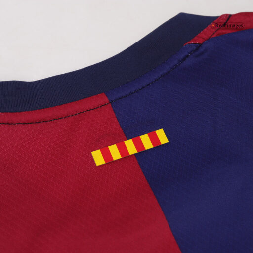 Detalle de la camiseta de local Barcelona para mujer-12