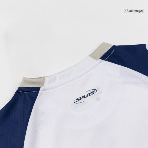 Kit completo de camisetas de fútbol para niños Tottenham Hotspur Home 2025 26 Detalle-2